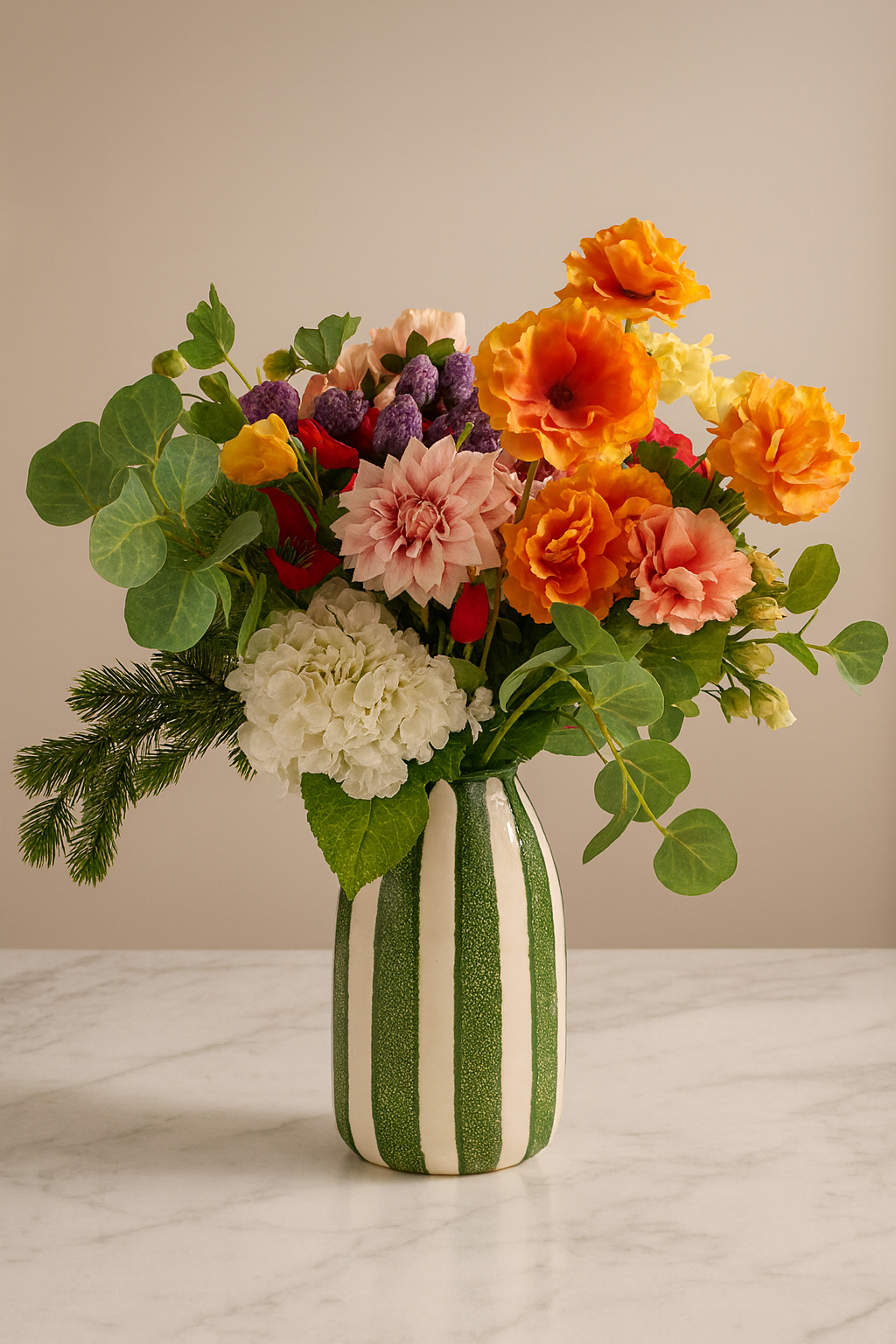 Grande composition florale Real Touch — chardon, dahlia orange et rose